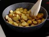 Etape 1 - Huevos rotos, la recette espagnole super facile à faire à base de pommes de terre et d'œufs